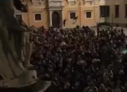 Pisa, 5 mila persone in piazza per protestare contro cariche polizia ai pro-Palestina: “Vergogna, no alla violenza delle istituzioni” - VIDEO