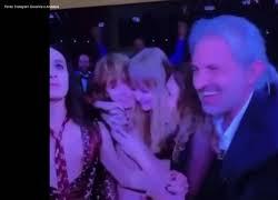 I Maneskin vincono l'Eurovision, l'esultanza di Amadeus