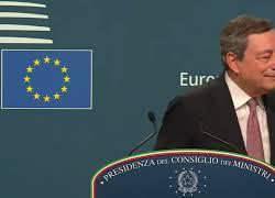 Draghi, lapsus sull'embargo: "Gas invece di petrolio. Mi faceva delle facce..." VIDEO