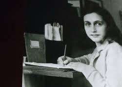 Asilo Anna Frank in Germania, petizione per cambiare nome, genitori e preside: "Ne serve uno meno politico"