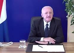 Regionali Puglia, De Luca: "Un cabaret, solidarietà a Vendola che ha tutto il diritto di candidarsi"