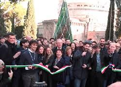 Atreju 2025 al via, Arianna Meloni e Donzelli tagliano il nastro della kermesse di FdI