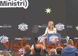 Atreju 2025, standing ovation per la premier Meloni al termine del suo intervento