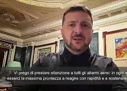 Guerra Ucraina, Zelensky: "La Russia si sta preparando a un attacco massiccio, vigliamo"