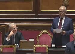 Scontri Torino, Piantedosi: 1500 soggetti si sono sganciati dal corteo aggredendo forze dell&rsquo;ordine