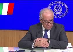 Decreto sicurezza, Piantedosi: Previsto illecito penale per chi non si ferma all'ALT della Polizia