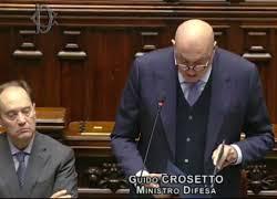 Crisi Golfo, Crosetto: Massimo livello di protezione dell'aerea nazionale, pu&ograve; succedere di tutto