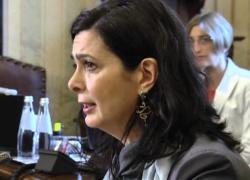 Boldrini, l'ennesima polemica utilissima: "Meloni sessista, si fa chiamare 'il presidente' al maschile"