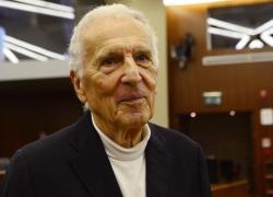 Covid, Garattini: "1 su 100 può essere infetto"