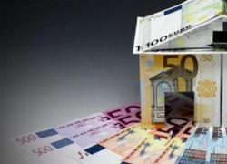 Aumento tassi BCE: i mutui fissi raddoppiano, +50-60% a tasso variabile e +8.200 euro per acquistare un'auto