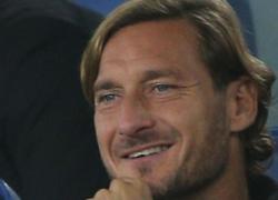 Francesco Totti e Noemi Bocchi vanno a vivere insieme: le foto dell'attico da sogno