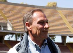 Zeman, malore improvviso e ricovero in ospedale per l’allenatore del Pescara, ischemia transitoria