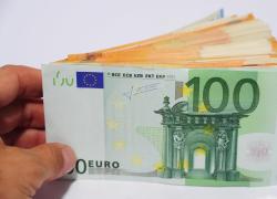 Bollette gas e luce, nuova stangata in arrivo: come limitare i costi