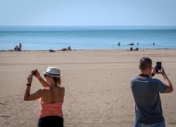 Sorrento, vietato circolare in costume o a torso nudo: fino a 500 euro di multa