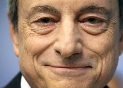 Draghi non molla e Mattarella per convincerlo punta tutto sui poteri forti internazionali