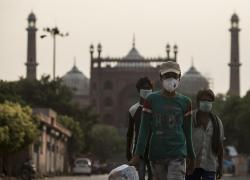 India covid, situazione allarmante: i Paesi del mondo intervengono in aiuto