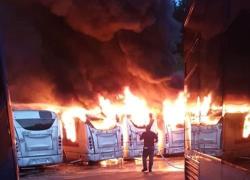 Roma, Tor Sapienza: incendio nel deposito Atac, almeno 30 bus distrutti