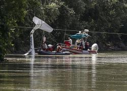 Roma, elicottero nel Tevere: recuperato corpo pilota