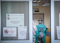 Bozza del piano pandemico: 'In situazione di crisi cure a chi trae più beneficio'
