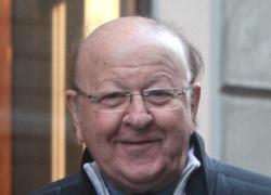Massimo Boldi choc, scoppia la bufera: 'Potenti vogliono terrorizzarci, mascherine per tapparci bocca'