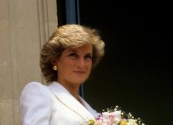 Lettere di Lady Diana vendute all’asta, nascondono un segreto sulla regina Elisabetta: ecco qual è