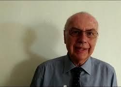 Ritiro vaccino Covid AstraZeneca, Rezza: "Non temete reazioni avverse tardive, subentrano entro 2-3 settimane", il web: "È l'ammissione dei danni collaterali"