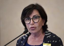 Covid, Maria Rita Gismondo sconfessa Bill Gates: "Non ha autorevolezza per dire come evolverà il virus"