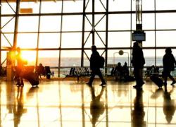 Covid, la variante Delta blocca l'Australia: Sydney in lockdown per due settimane