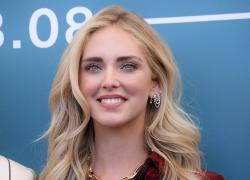 Codacons contro Chiara Ferragni vestita da madonna: 'Blasfemia'