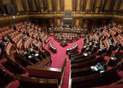 Manovra 2026, approvata dal Senato fiducia a maxiemendamento con 113 s&igrave;, 70 no e 2 astenuti; opposizioni all'attacco: "Voltafaccia Meloni"