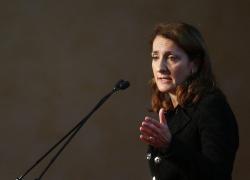M5s 'a rischio scissione. Gioco di amichetti e caminetti'