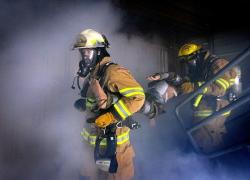 Roma, incendio in una palazzina: una vittima