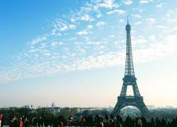 Parigi, allarme bomba: evacuata la Tour Eiffel