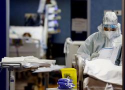 Coronavirus, vaccino Oxford genera forte risposta immunitaria tra gli anziani
