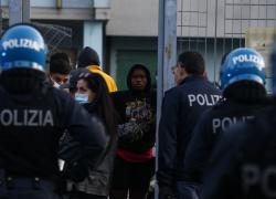 Migranti, rivolta in un centro accoglienza a Roma