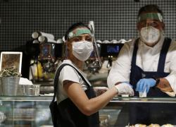 Coronavirus, regole nuovo Dpcm: mascherina all'aperto, multe, quarantena, tamponi. Ecco tutte le novità e chi è escluso. COME EVITARE SANZIONI