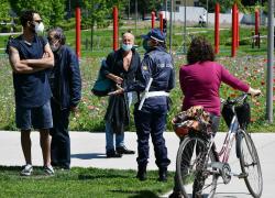 Coronavirus, nuovo Dpcm: mascherine all’aperto, bar e ristoranti chiusi dalle 23. Militari per controlli movida
