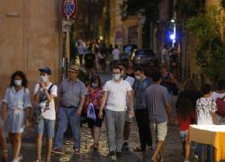 Coronavirus, Speranza: 'Stop a feste private, no alla mascherina quando si fa jogging'. TUTTE LE NOVITÁ