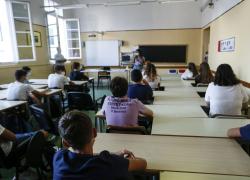 Pistoia, violenza sessuale su studentessa minorenne di 15 anni, agli arresti domiciliari la preside 54enne e un docente 57enne