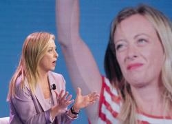 Sondaggi politici: chi è il leader più amato. Ribaltone incredibile: Zaia crolla, Meloni vola su e…Conte nei guai