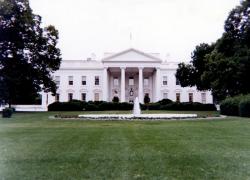 Usa, allerta dell'Fbi: minacce contro Biden, Harris e Pelosi