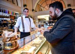 Scontrini choc, baristi massacrati: l'indiscrezione dietro il bancone
