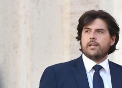M5S, Buffagni sfida Conte e Grillo e si affida ai grillini del Nord