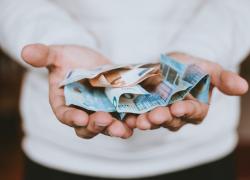 Censis-Assogestioni: bolla del risparmio cash si sgonfia con l'inflazione, educazione finanziaria resta scarsa