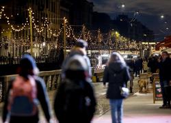 Nuovo Dpcm, mercatini di Natale vietati in tutta Italia e no i figli dai nonni