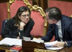 Governo, proposte folli per le misure di Natale: messa anticipata e studenti a scuola la domenica