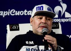 Morte Maradona, rinviati a giudizio medico e staff della leggenda argentina
