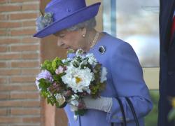 Morte Regina Elisabetta, le reazioni, Von der Leyen: "Una leggenda ai miei occhi", Trump:  "Regna nei nostri cuori"