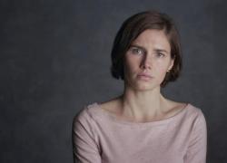 Firenze, Amanda Knox condannata a 3 anni per calunnia a Patrick Lumumba dopo omicidio di Meredith Kercher: "Non me lo aspettavo"