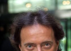 Domenica Live, Amedeo Goria accusa gravissima: 'Molestie, ecco la videocassetta'. Choc in studio